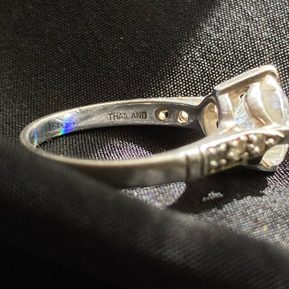 Vintage 925 sterling CZ size 8 ring Thailand - Picture 4 of 8